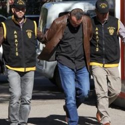 Şans oyunlarının sonucunu satan Adanalı yakalandı