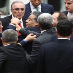 Lütfü Türkkan'ın çirkin sözleri Meclis'i karıştırdı