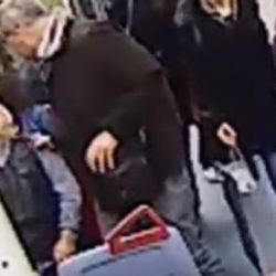İzmir metrosunda kalp krizi geçiren adam vefat etti