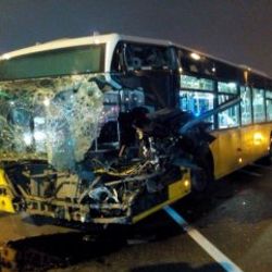 İstanbul E-5'te metrobüs kazası