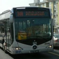 Metrobüste şüpheli çanta paniği