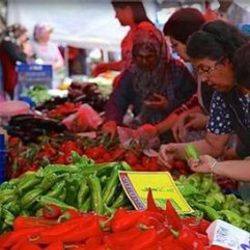 Ramazan'da sebze meyve fiyatlarına yüzde yüz zam