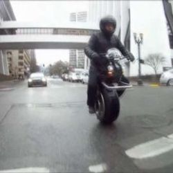 ABD'li mucit tek tekerlikli motosiklet üretti - izle