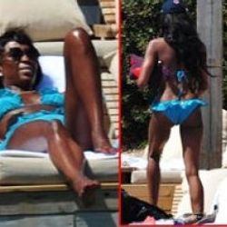 Naomi Campbell'a yastıktan barikat