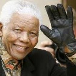 Mandela ölmeden miras kavgası çıktı