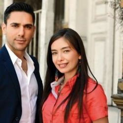 Neslihan Atagül'den sevgilisinin abisi ile samimi poz