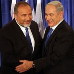 İsrail'de Netanyahu-Lieberman ittifakı önde