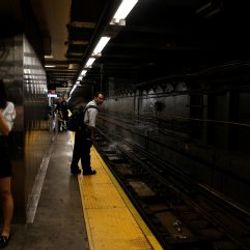 New York metrosunu su bastı