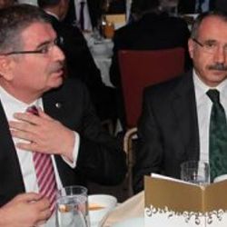 Ömer Dinçer ve İdris Naim Şahin'e Meclis'te oda aranıyor