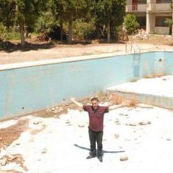 Denizli'deki lüks otel ineklere barınak oldu