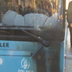 İstanbul’da otobüse molotoflu saldırı