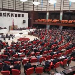 CHP'li Özkes'in sözleri Meclis'i karıştırdı