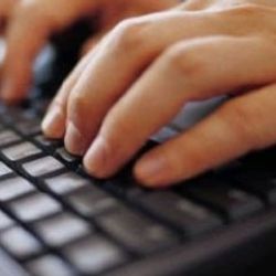 İngiltere'de 5 yaşındaki çocuk bilgisayar uzmanı oldu