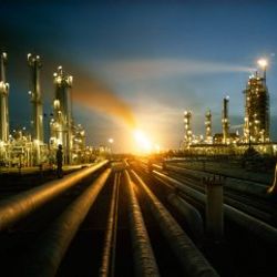 Petrol 4 yılın en düşük seviyesine düştü