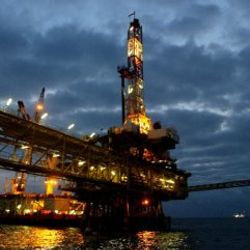 Dünyadaki petrolün çoğu deniz yoluyla taşınıyor