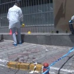 İstanbul'da Türk bayrağını indiren kişi vuruldu