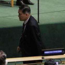 Kuzey Kore büyükelçisi Trump kürsüdeyken salonu terketti