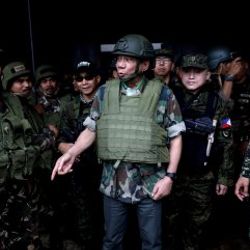 Duterte'nin oğlu ve damadı ifade verdi