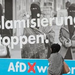 Almanya'da Türk semtine ırkçı afiş asıldı