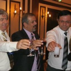 Saadetli başkanın rakı kadehli fotoğrafı