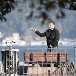 Sarıyer'de silahlı saldırgan krizi