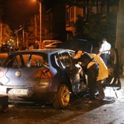 Sivas'ta tartıştıkları kişilerin aracını yaktı
