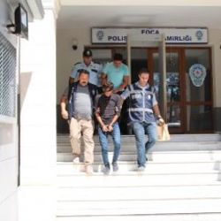 İzmir'de FETÖ yalanıyla dolandıranlar tutuklandı