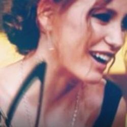 Serenay Sarıkaya Altın Kelebek'te Mira'yı yaşlandırdı İZLE