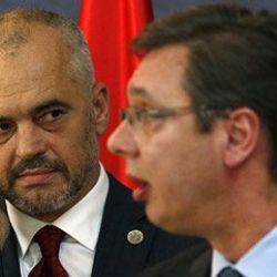 Sırp ve Arnavut başbakanlar arasında Kosova gerilimi