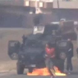 Şırnak'ta polisler yanmaktan son anda kurtuldu - İzle