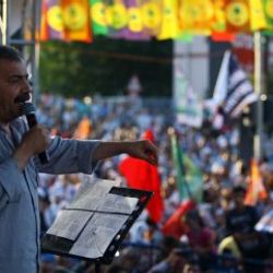 Sırrı Süreyya Önder: Öcalan önümüzdeki yıl bu meydanda olacak