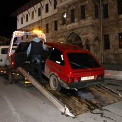 Sivas’ta polis bir gecede 20 aracı trafikten men etti