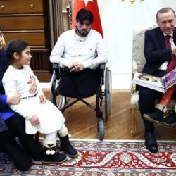 Erdoğan, Suriyeli Gözyaşı ve ailesini kabul etti