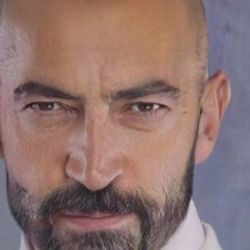 Kenan İmirzalıoğlu kel oldu