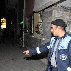 Temizlik işçisi 7. kattan düşen çocuğu havada yakaladı