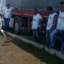 Sütaş'tan eylem yapan işçilere tezekle cevap