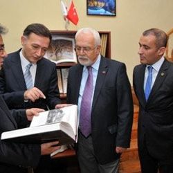 Tiflis'te Türkiye kütüphanesi