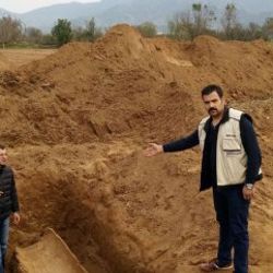 Tire'de lahit mezar bulundu