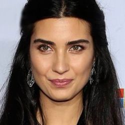 Tuba Büyüküstün Emmy'den eli boş döndü