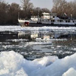 Tuna Nehri buz tuttu