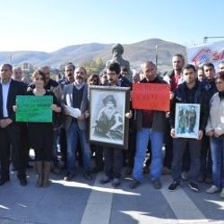 Devlet Bahçeli'ye Terörist Rıza tepkisi