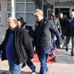 Samsun'da 6 polise FETÖ kelepçesi
