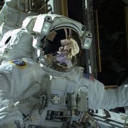 Amerikalı astronotun başlığında su sızıntısı