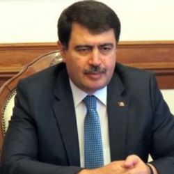 Vali Şahin: Çöken binanın çevresindeki 21 bina tahliye edildi
