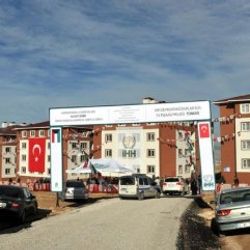 İHH ve IICO'dan Van'daki 64 aileye konut