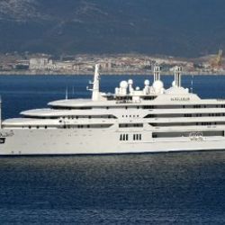 Dev kraliyet yatı Türkiye'ye servet bıraktı
