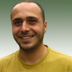 Yıldıray Oğur Ayşe Arman'ın Umre fotoğrafını paylaştı