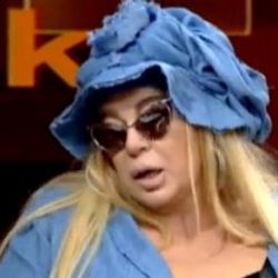 Zerrin Özer: Türk erkeklerinin yarısı biseksüel İZLE