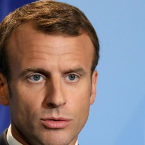 Macron'a göre dine hakaret özgürlük
