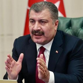 Sağlık Bakanı Koca, çocuklara yapılan aşılar hakkında Ümit Özdağ'ı bilgilendirdi